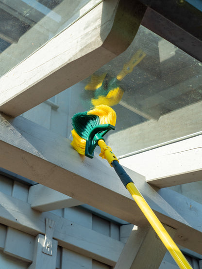 Kralleneckbesen mit 3,6m Teleskopstiel und 45° Winkeladapter