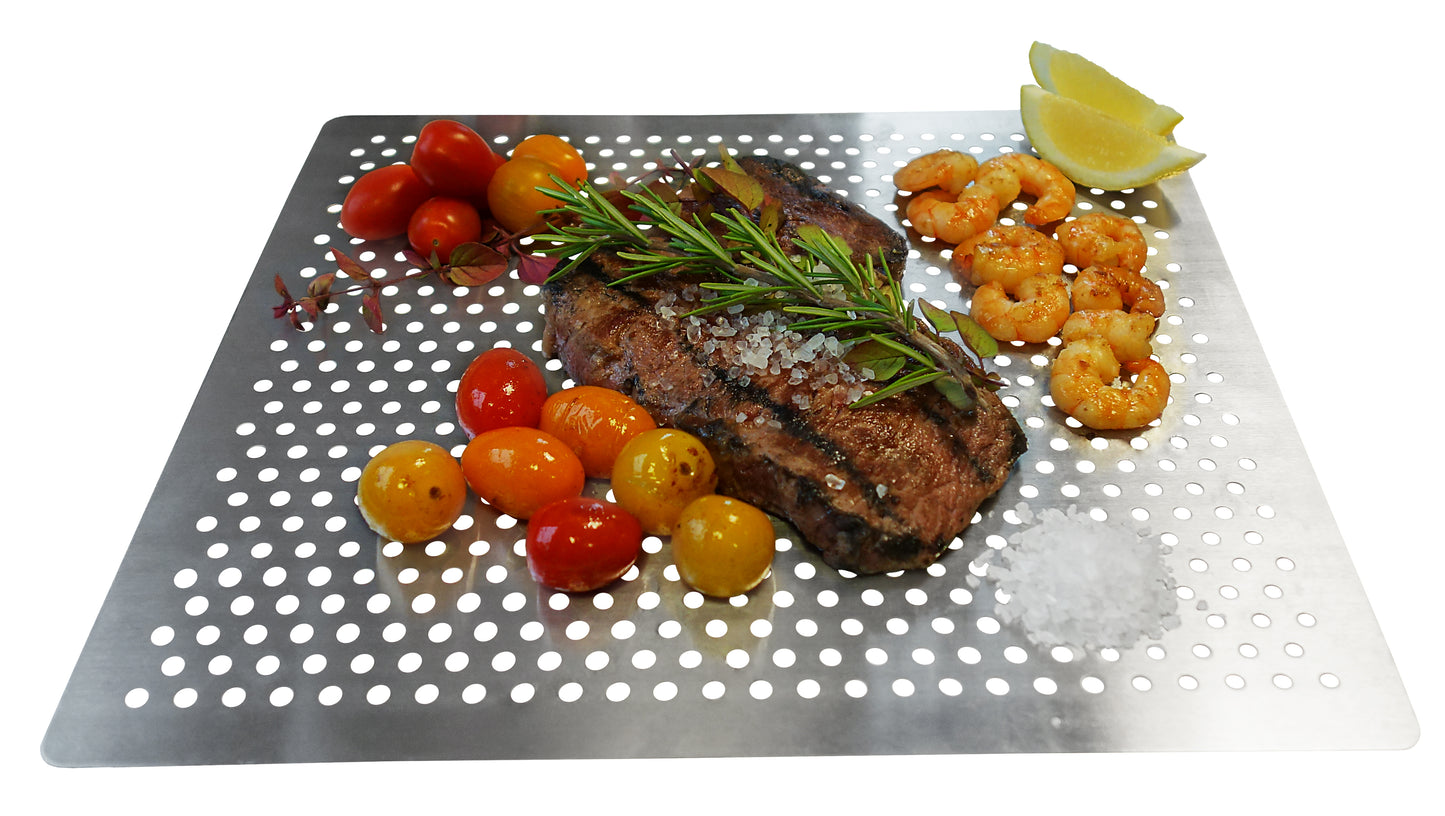 Gelochte Grillplatte für kleingeschnittenes Grillgut