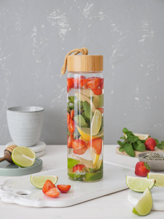 Trendige Glas-Flasche 630 ml mit Bambusdeckel