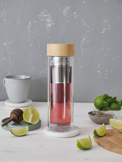 Moderne Glas-Trinkflasche 400 ml mit Teesieb und Bambusdeckel